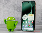 O Pixel 10 Pro é um dos três smartphones Pixel equipados com melhorias na tela na atualização estável deste mês. (Fonte da imagem: Notebookcheck)