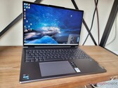 Lenovo Yoga 7i 16 IAP7 agora enviado com gráficos Intel Arc A370M por $1400 USD