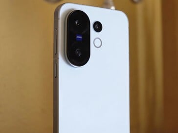 Review do Vivo X200 FE (Fonte da imagem: Marcus Herbrich)