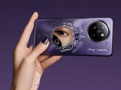 A Xiaomi incorporou um pequeno elemento espelhado na parte traseira do CIVI 4 Pro para sua mais recente colaboração com a Disney. (Fonte da imagem: Xiaomi)