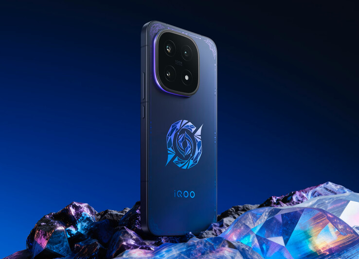 A Vivo também oferece o iQOO 15 em um Honor of Kings 10th Anniversary Collector's Edition com acessórios adicionais. (Fonte da imagem: Vivo)