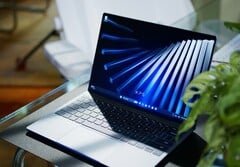 O Dell XPS 13 deveria ter um desempenho superior ao do MacBook Neo, mas é muito mais caro em algumas regiões.