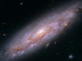Uma imagem mostrando a galáxia NGC 3972.