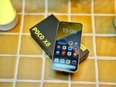O Xiaomi Poco X8 é robusto e tem um visual moderno, mas também tem muitos pontos fracos.