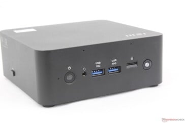 Frontal: Botão Liga/Desliga habilitado para impressão digital, fone de ouvido de 3,5 mm, 2x USB-A (10 Gbps), leitor de MicroSD, botão CoPilot