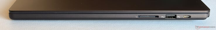 Direita: leitor de cartões SD (SD-Express 7.0), USB-A 3.2 Gen. 2 (10 Gbps), USB-C 4.0 (40 Gbps, DisplayPort, Power Delivery)