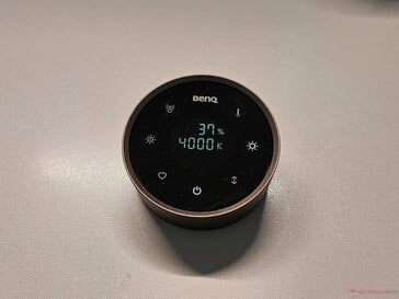 O controlador facilita o manuseio do BenQ SmartBar Halo 2.