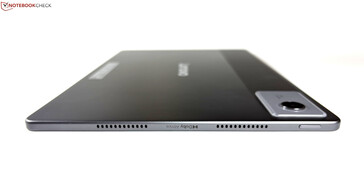 Esquerda: 2x alto-falantes, botão liga/desliga