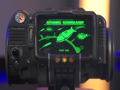 A réplica funcional do Pip Boy 3000 feita pela Bethesda e pela The Wand Company (fonte da imagem: IGN YT)