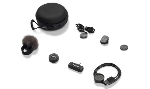 O Insta360 Mic Air vem com todos os acessórios de que o senhor precisa. (Fonte da imagem: Insta360)