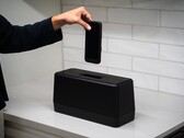 O dispositivo semelhante a uma torradeira da Swippitt permite recarregar a bateria do celular em dois segundos