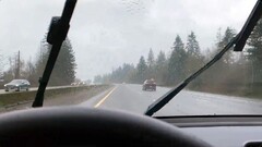 A sensibilidade dos limpadores de para-brisa automáticos da Tesla agora pode ser acionada manualmente (imagem: Tesla Girl/X)