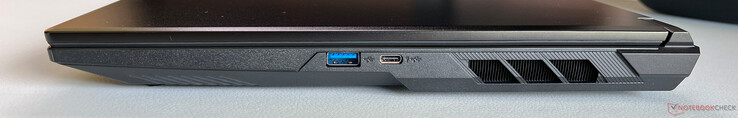 Direito: USB-A 3.2 Gen.2 (10 GBit/s), USB-C 3.2 Gen.2 (10 GBit/s, DisplayPort 2.1, Power Delivery)