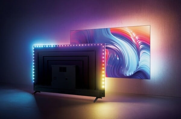 A TV Ambilight da Philips possui tiras de luz LED integradas. (Fonte da imagem: Philips)