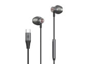 Os fones de ouvido com fio RedMagic com um conector USB-C.