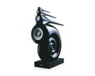 Uma imagem promocional do famoso alto-falante de chão da Bowers &amp; Wilkins, o Nautilus, retratado em um fundo branco. (Fonte da imagem: Bowers &amp; Wilkins)