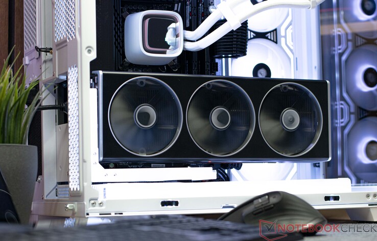 XFX Speedster MERC 310 Radeon RX 7900 XTX Black Edition em nosso sistema de teste