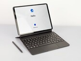 O JingPad A1 tem um display AMOLED de 11 polegadas com uma resolução nativa de 2.368 x 1.728 pixels. (Fonte de imagem Jingling)