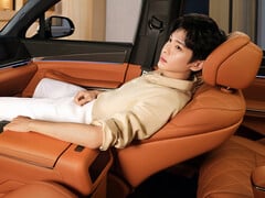 O interior do SUV Great Tang conta com bancos reclináveis e poltronas tipo capitão.