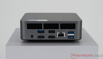 GMKtec NucBox K17 - Conectores traseiros