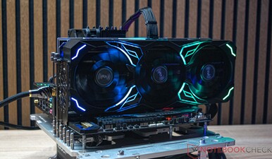 O KFA2 GeForce RTX 4080 Super SG durante a medição de ruído