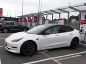 O novo Modelo 3 aumentou novamente a eficiência (imagem: Bjørn Nyland/YouTube)