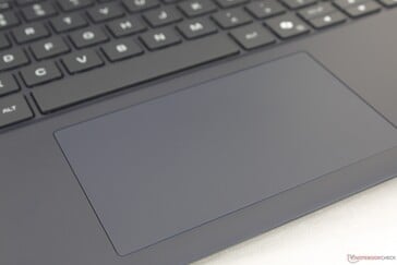 O clickpad é pequeno e tem um feedback esponjoso quando pressionado