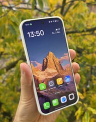 Review do Oppo Find X9 Pro. (Fonte da imagem: Marcus Herbrich)