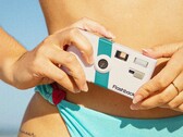 A One35 V2 parece uma câmera compacta analógica, mas tem um sensor digital. (Fonte da imagem: Flashback)