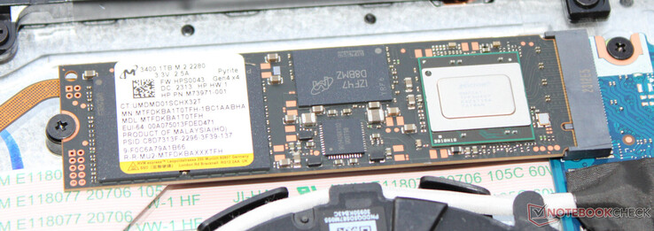 Um SSD PCIe 4 atua como a unidade do sistema.