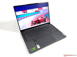 Em análise: Lenovo Yoga Pro 7 14 G8. Unidade de teste fornecida por: