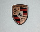 O renomado fabricante alemão de carros esportivos Porsche está aparentemente trabalhando em um sedan com estilo, todo ele elétrico (Imagem: Jannis Lucas)