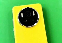 Espera-se que o Huawei Mate 80 Pro tenha um módulo de câmera redondo. (Fonte da imagem: Diretor Shi Guan, Weibo)