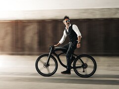 O Noordung e-bike possui sensores de poluição atmosférica, alto-falantes Bluetooth e um banco de energia. (Fonte de imagem: Noordung)