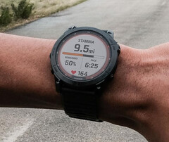 A série Fenix 7 está aguardando uma atualização estável, assim como os smartwatches Epix 2, Enduro 2, Quatix 7 e MARQ Gen 2. (Fonte da imagem: Garmin)