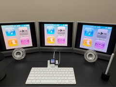 Uma imagem da configuração completa do iPod Nano/3 monitores.