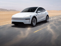 O novo Tesla Model Y 2026 na cor Pearl White multicoat (Fonte da imagem: Tesla)