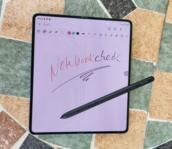 A caneta S não está incluída no Galaxy Fold4