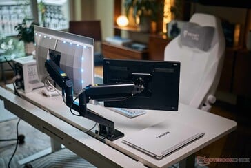 Braço para monitor duplo Esslinger...
