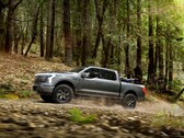 O F-150 Lightning Pro da Ford apresenta um sistema de tração AWD com motor duplo para manobras off-road. (Fonte da imagem: Ford)