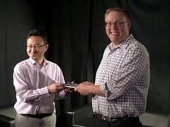Shuhei Yoshida fazia parte da dupla que, em 2013, ironizou a Xbox por restringir o compartilhamento de jogos no Xbox One.