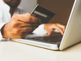 A Microsoft espera facilitar as compras on-line com o guia de compras do Bing baseado em IA. (Foto de rupixen.com no Unsplash)
