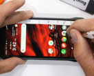 A Kyocera Duraforce Ultra. (Fonte: YouTube)