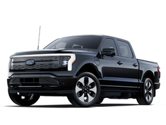 Na foto, o Ford F-150 Lightning em um fundo branco. (Fonte da imagem: Ford)