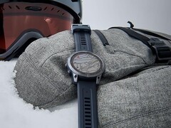 O smartwatch Garmin Fenix 8 usará uma tecnologia de tela diferente da do Fenix 7 (acima). (Fonte da imagem: Garmin)