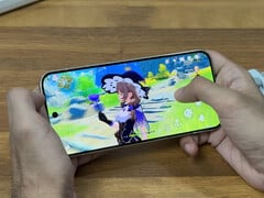 O desempenho em jogos não é muito impressionante no teste inicial de jogos. Na foto: Pixel 10 XL executando o Genshin Impact. (Fonte da imagem: TechDroid)
