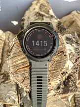 Outdoors: Watch face with dark background