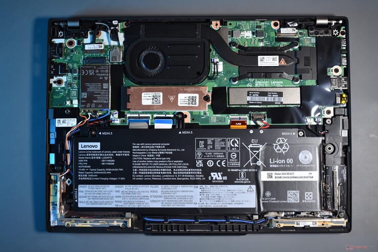 Lenovo ThinkPad X13 Gen 4: interior