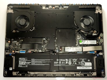MSI Titan 18 HX AI: Parte interna