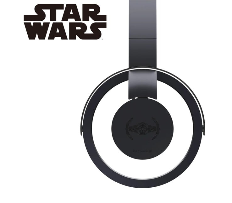 O ONE preto da nwm é impresso com a imagem de um TIE Fighter. O ONE branco tem um caça estelar X-wing. (Fonte da imagem: NTT Sonority)